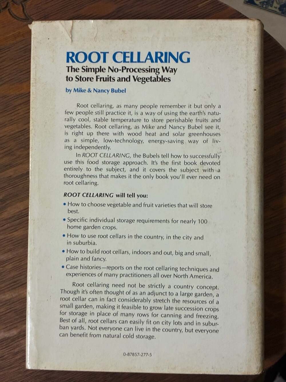 Root Cellaring The Simple No-Processing Way Book - Picture 2 of 2